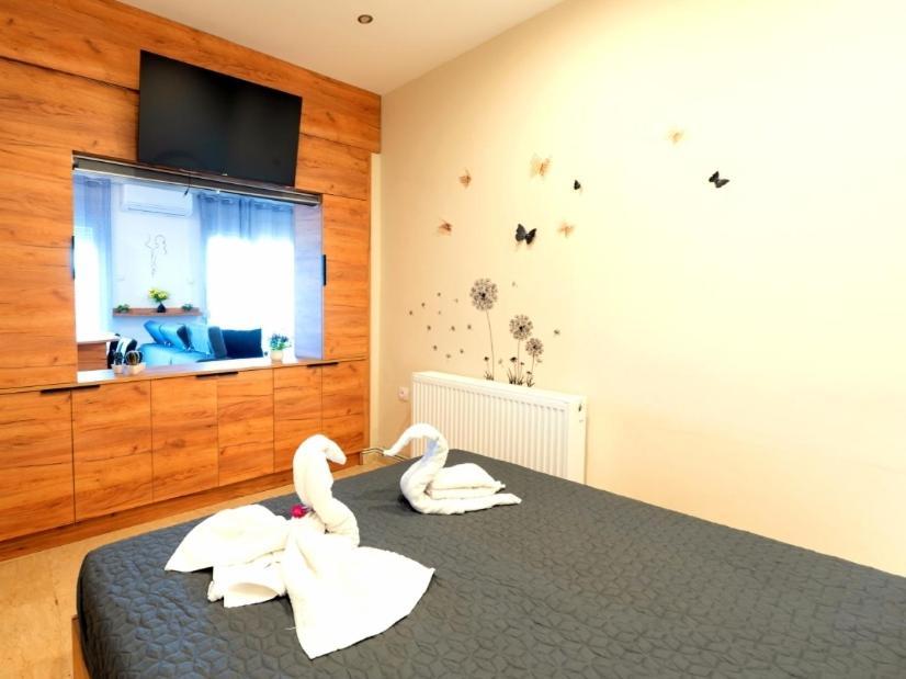Sky View Suite Serres Bagian luar foto