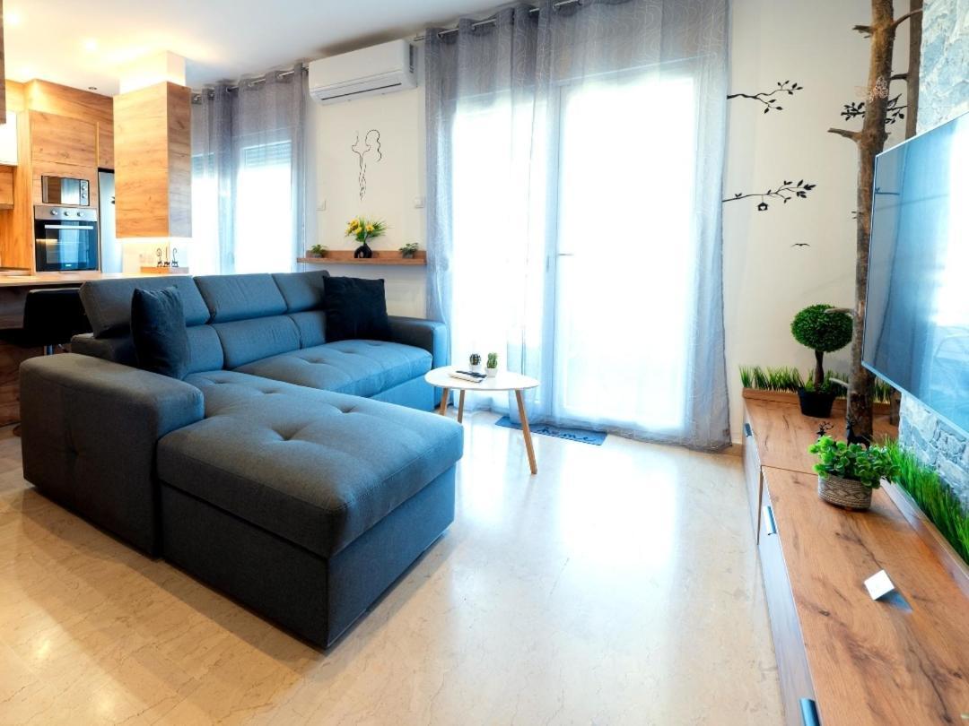 Sky View Suite Serres Bagian luar foto