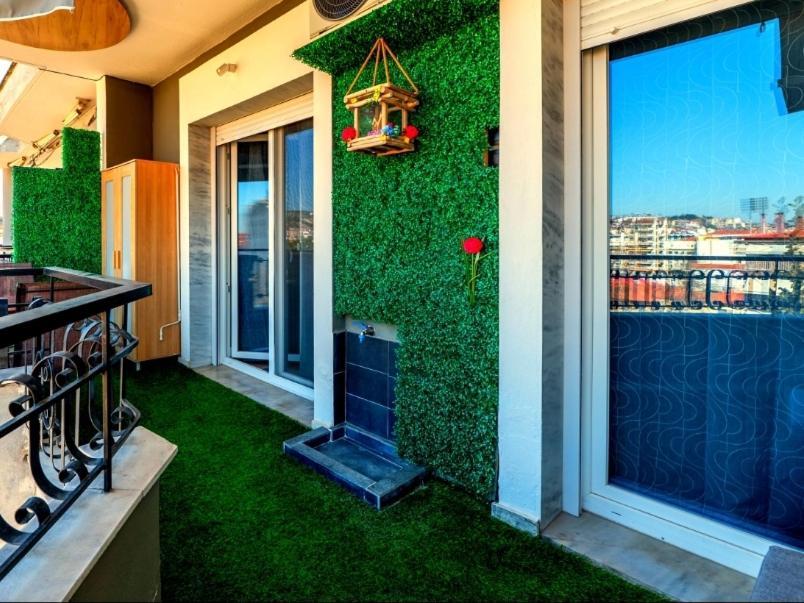 Sky View Suite Serres Bagian luar foto