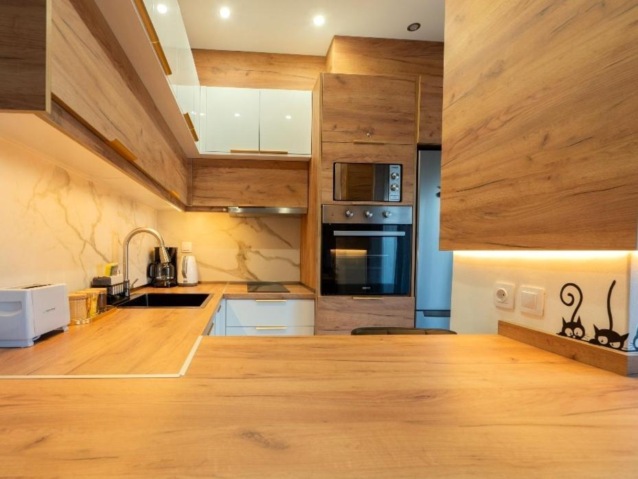 Sky View Suite Serres Bagian luar foto