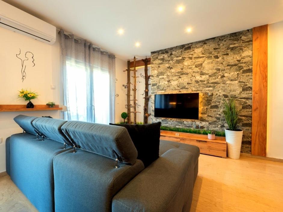 Sky View Suite Serres Bagian luar foto