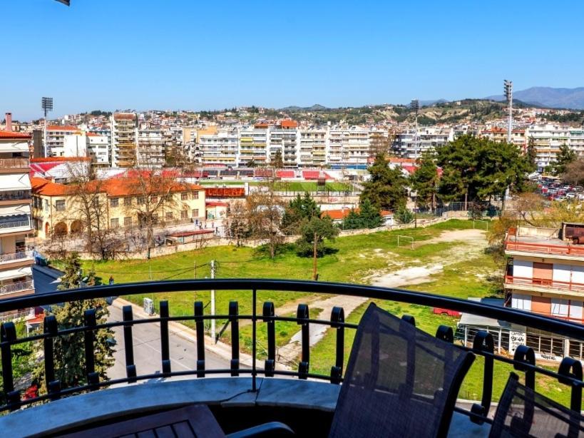Sky View Suite Serres Bagian luar foto